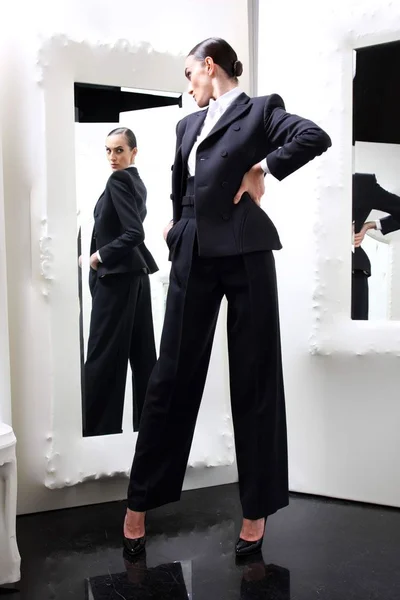 Look 3